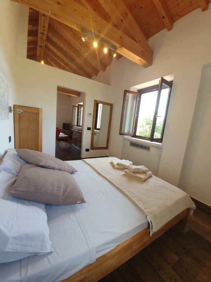 Agriturismo Podere Nigriano Сало Экстерьер фото